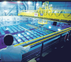 Interim storage pond for spent fuel from nuclear power plants © AREVA/NC